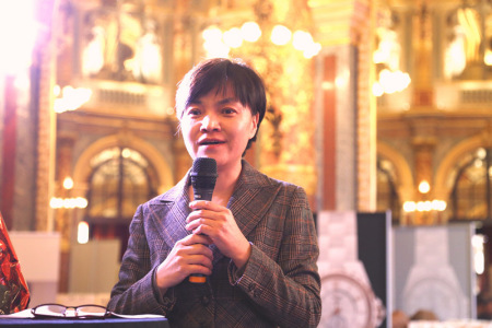王原在華人旅游會(huì)議上強(qiáng)調(diào)游客安全問題。