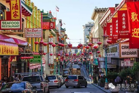 隨著海外華人越來(lái)越多，就算只懂漢語(yǔ)也能抗