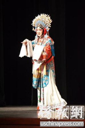 《女駙馬》選段，吳亞玲飾演公主（美國《僑報》/張苗 攝）