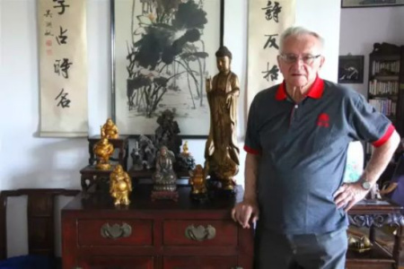 古拉爾赤克大使家中充滿了濃郁中國氣息。 王云松 攝