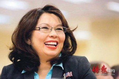 圖為贏得伊州民主黨國會參議員侯選人資格的譚美。（美國《僑報》）