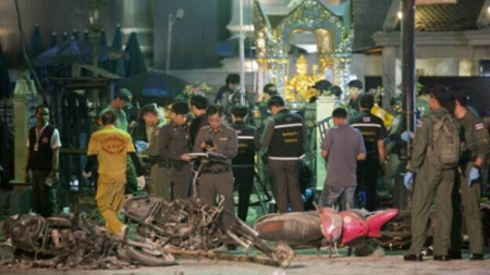 資料圖:曼谷四面佛爆炸案現(xiàn)場 資料圖:曼谷四面佛爆炸案現(xiàn)場