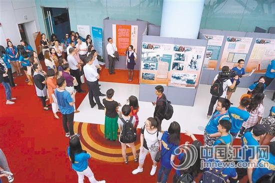 “金山伯的榮耀”僑匯展在水立方展出。