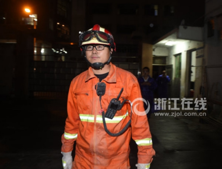 救出小女孩的消防員孫靜。浙江日報記者/胡元勇 通訊員/余根玲 攝