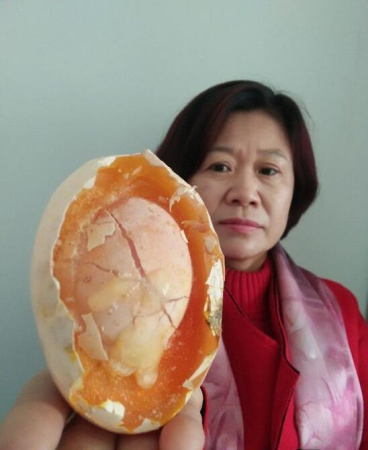 相似案例：新疆焉耆縣發(fā)現的巨型蛋中蛋