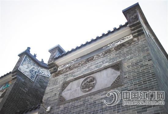 各類灰雕、石雕、彩繪非常精致。