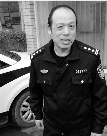 接受采訪(fǎng)時(shí)，民警老鄭一再說(shuō)，這只是一件小事。