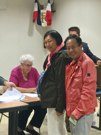 郭義夫婦在77省投票。（法國(guó)《歐洲時(shí)報(bào)》/孔帆 攝）