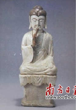 宋代潮州筆架山窯青花佛像。