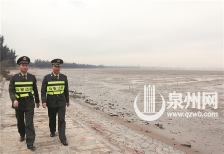 邊防官兵巡查濕地保護候鳥