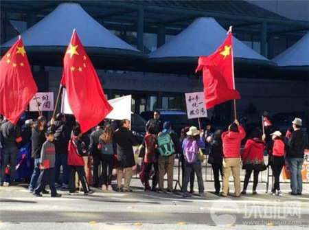 抗議人士在現(xiàn)場照片 抗議人士在現(xiàn)場照片