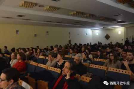 現(xiàn)場觀眾。(西班牙歐浪網(wǎng)/木槿 攝)