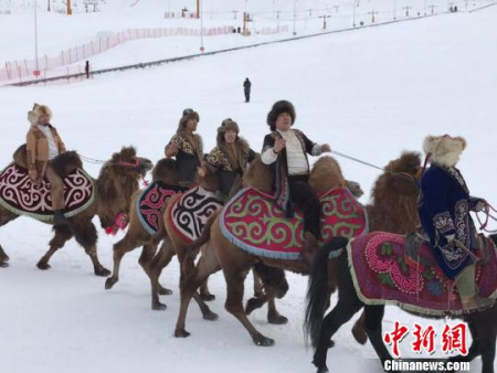 阿勒泰有“人類滑雪最早起源地”、“中國最美雪鄉(xiāng)”之稱。　賈樂樂 攝