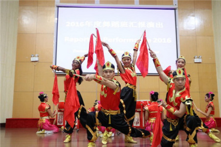 漢族舞蹈《鼓舞東方》 漢族舞蹈《鼓舞東方》