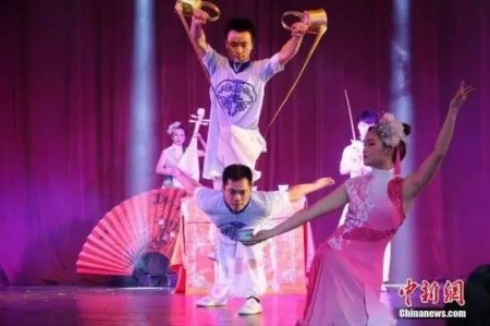 馬來西亞·詩巫，長嘴壺功夫表演《中華茶韻》