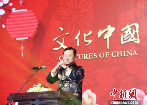 中國駐印尼大使謝鋒向廣大華人拜年。林永傳 攝