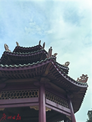 小公園亭設(shè)計精巧。