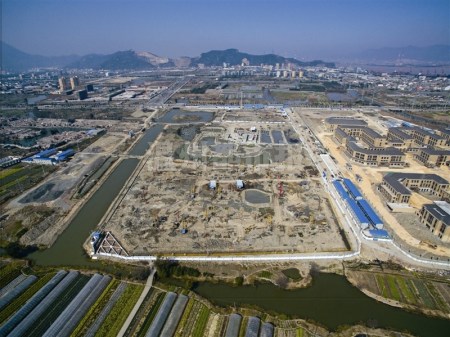 圖為浙南科技城創(chuàng)新創(chuàng)業(yè)新天地項(xiàng)目施工現(xiàn)場(chǎng)。