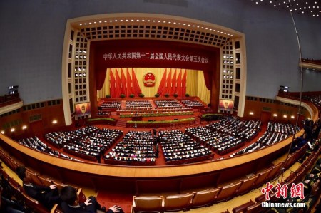 3月5日，十二屆全國人大五次會議在北京人民大會堂開幕。<a target='_blank' >中新社</a>記者 金碩 攝