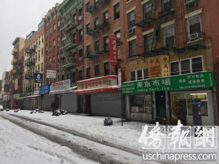 華埠茂比利街除了一家小超市外，全部休息。（美國(guó)《僑報(bào)》/葉永康 攝)