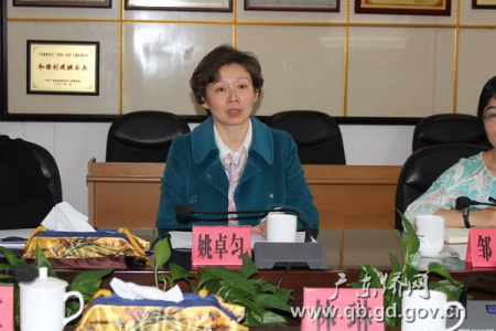 上海市僑辦姚卓勻副主任在座談會上講話。