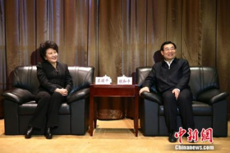 陜西省省長胡和平會見國務院僑務辦公室主任裘援平。張遠 攝