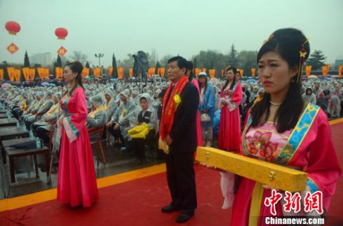 “洪洞大槐樹祭祖習俗”被列入國務院公布的第二批非物質文化遺產(chǎn)保護名錄中。　劉東杰 攝