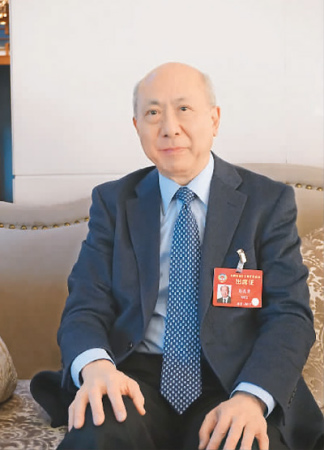 圖為陳成秀在今年全國兩會期間接受本報采訪。