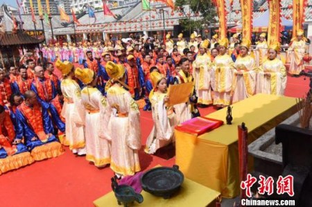 廣東惠東巽寮第六屆媽祖文化旅游節(jié)祭拜媽祖儀式。黃少卿　攝