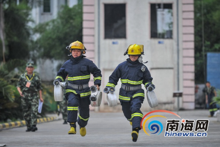 爭(zhēng)分奪秒，為的就是保護(hù)百姓安全。