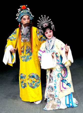 《太真外傳》劇照(由國(guó)家京劇院提供) 《太真外傳》劇照(由國(guó)家京劇院提供)