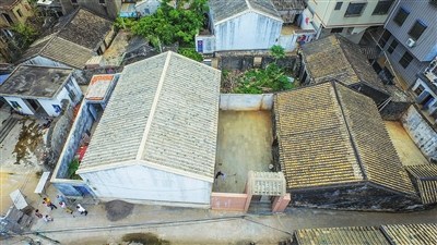 俯視?？跇s山村百年陳氏老宅。 海南日?qǐng)?bào)記者 張茂 攝