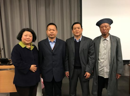 四位華工后人(從左到右：程玲、戴洪玉、齊德智、李俊卿)