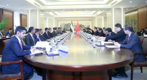 王毅同阿聯(lián)酋外交與國際合作部長阿卜杜拉共同主持中阿政府間合作委員會首次會議。圖片來自：外交部網(wǎng)站