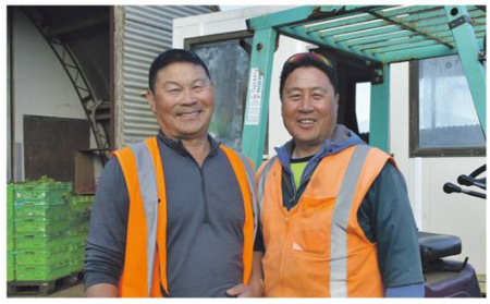 Allan(方健羅，左)和Collin兩兄弟（新西蘭先驅(qū)報(bào)中文網(wǎng)） Allan(方健羅，左)和Collin兩兄弟（新西蘭先驅(qū)報(bào)中文網(wǎng)）