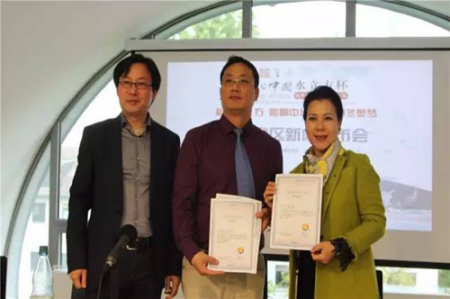 由左至右：歐洲時報德國分社主編胡旭東、德國華星藝術(shù)團團長李想、著名華裔女中音歌唱家梁寧 