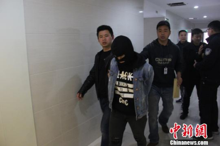 圖為：本案犯罪嫌疑人被捕現場。　王一彬 攝