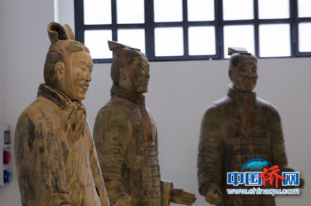 展品展示。(意大利米蘭龍甲教育供圖) 