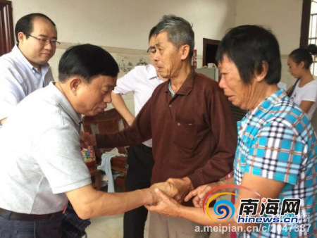 為文昌偏遠地區(qū)群眾看病。文昌醫(yī)院提供