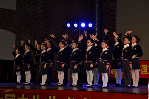中意國際學校合唱團 《感恩的心》 