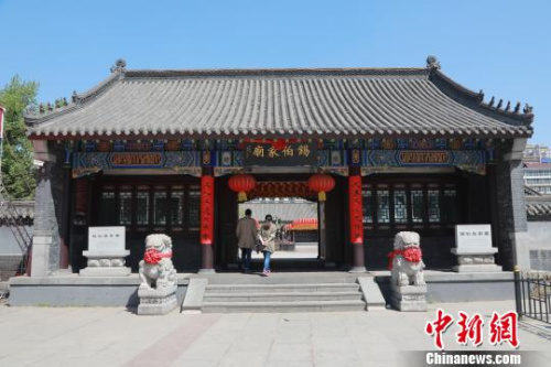沈陽(yáng)市市級(jí)以上非物質(zhì)文化遺產(chǎn)代表性項(xiàng)目已達(dá)到169個(gè)。圖為沈陽(yáng)市文保級(jí)物質(zhì)文化遺產(chǎn)錫伯家廟。(資料圖) 沈殿成 攝