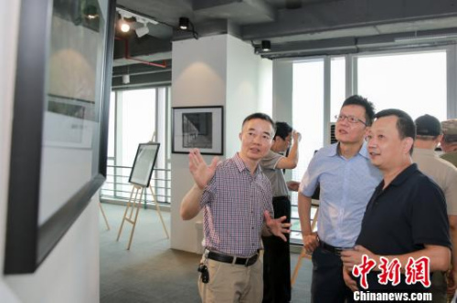 此次影展共展出福建福州、廈門，臺灣的一百多位攝影家的一百五十幅攝影作品?！遣h 攝
