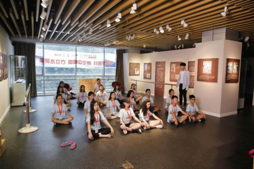 選手們正在進(jìn)行集中培訓(xùn)(北京市僑辦供圖)