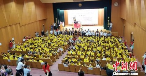 全體小營(yíng)員在觀看表演后興致勃勃?！紊偻?攝
