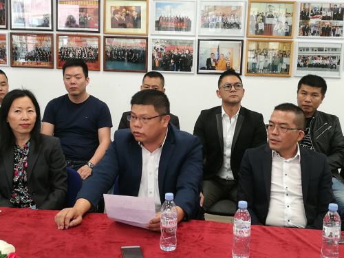 吳時敏（中）致辭。（法國《歐洲時報》/孔帆 攝）