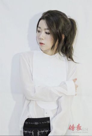 華裔時裝設(shè)計師許燕妮。(美國《僑報》)