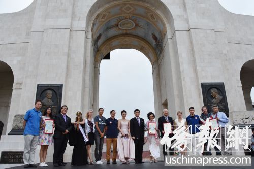 華人主辦單位、洛杉磯2024申奧籌委會、洛杉磯東區(qū)華人聚居地多市的華裔民選官員、前任奧運選手等共同發(fā)聲為申奧加油。(美國《僑報》/翁羽 攝)
