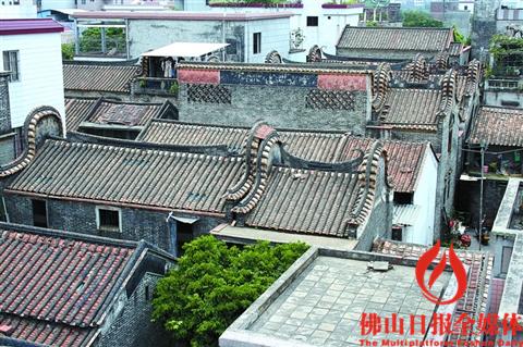 俯瞰牧伯里的鑊耳屋屋頂，可惜的是，不少古建已被拆除。