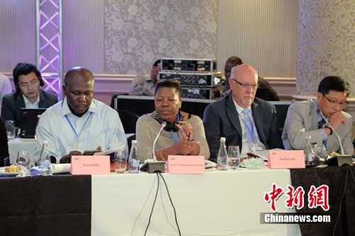 圖為非方媒體代表發(fā)言。 宋方燦 攝