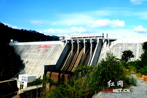 甘再水電站。 